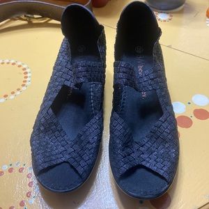 Size 39, Bernie Mev wedges